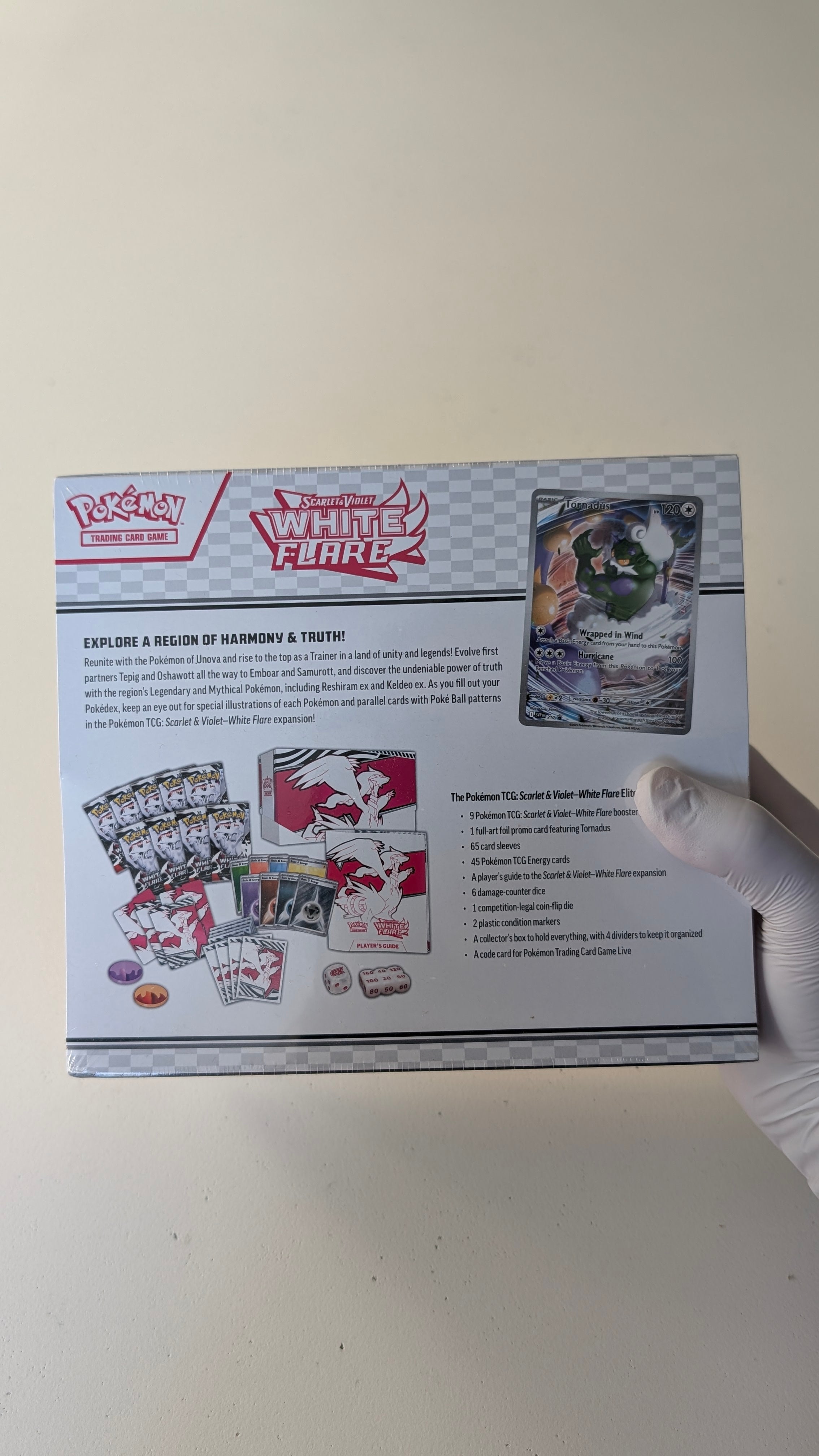 White Flare Elite Trainer Box - SV: White Flare (WHT)